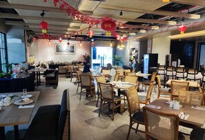 Daily buffet breakfast for a fee - Fieris Hotel Rawamangun (Jakarta)