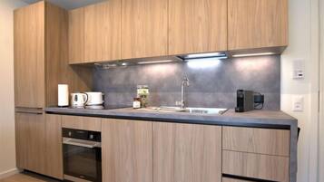 Kühlschrank, Ofen, Geschirrspüler, Toaster