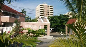Exterior - BEACHFRONT VILLA (Ocho Rios)