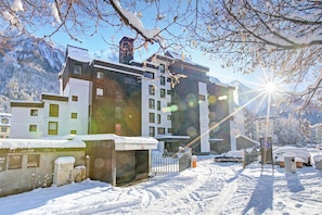 Property Building - Apt L'Outa 111 Mont Blanc View in Chamonix center for 6, Chamonix, France (Chamonix)