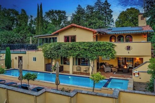 An Italian Villa in the heart of Napa Valley!