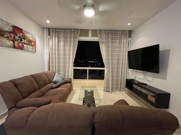 TV - Apartamento Lujoso y en la Mejor Zona de la Ciudad (Managua)