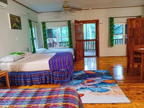 3 slaapkamers, een kluis op de kamer, een bureau, gratis wifi