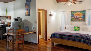3 bedrooms, in-room safe, desk, free WiFi