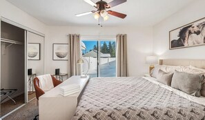 3 bedrooms, in-room safe, desk, iron/ironing board - Walking distance to restaurants, parks, trails, lake, and more. (Spirit Lake)