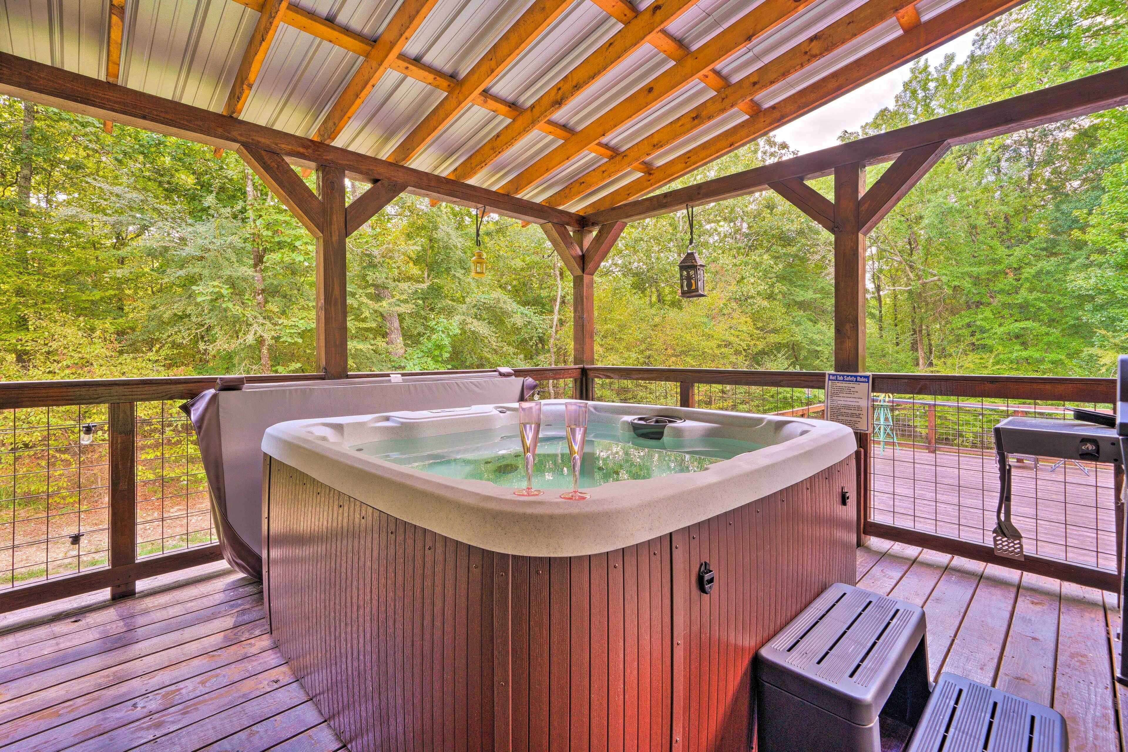 Outdoor spa tub