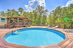 Pool - Pet-Friendly Home w/ Deck in Broken Bow! (Broken Bow)