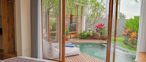 3 bedrooms, in-room safe, desk, laptop workspace