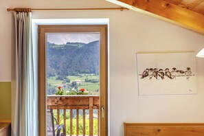 Interior - Holiday Apartment "Dolomiten Winklerhof" with Mountain View, Garden & Wi-Fi (Villanders)