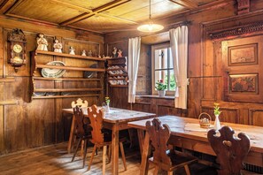 Dining - Holiday Apartment "Dolomiten Winklerhof" with Mountain View, Garden & Wi-Fi (Villanders)