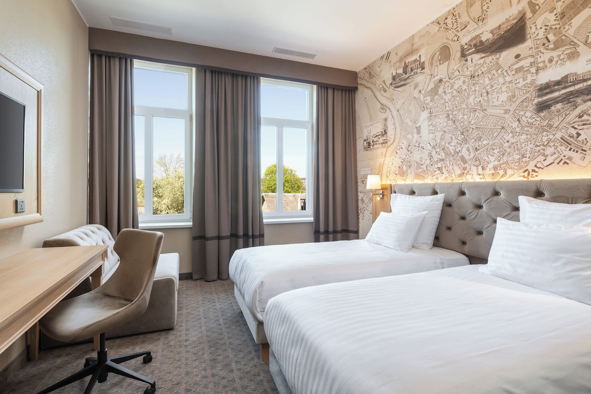 Business Twin Room (With Extra Bed) | Memory-foam beds, minibar, in-room safe, individually decorated