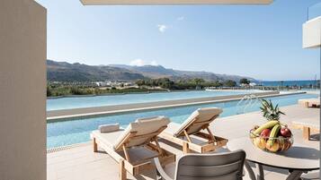 Habitación Deluxe doble, acceso a la piscina | Vistas del balcón