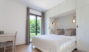 5 chambres, fer et planche à repasser, Wi-Fi, draps fournis