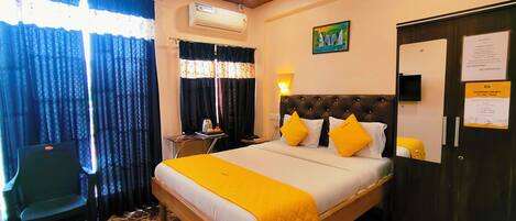 Habitación Deluxe | Ropa de cama de alta calidad, escritorio, sistema de insonorización