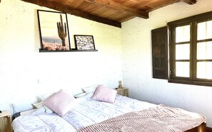 7 chambres, fer et planche à repasser, lit parapluie, Wi-Fi gratuit