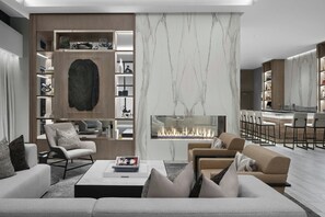 Lobby-lounge