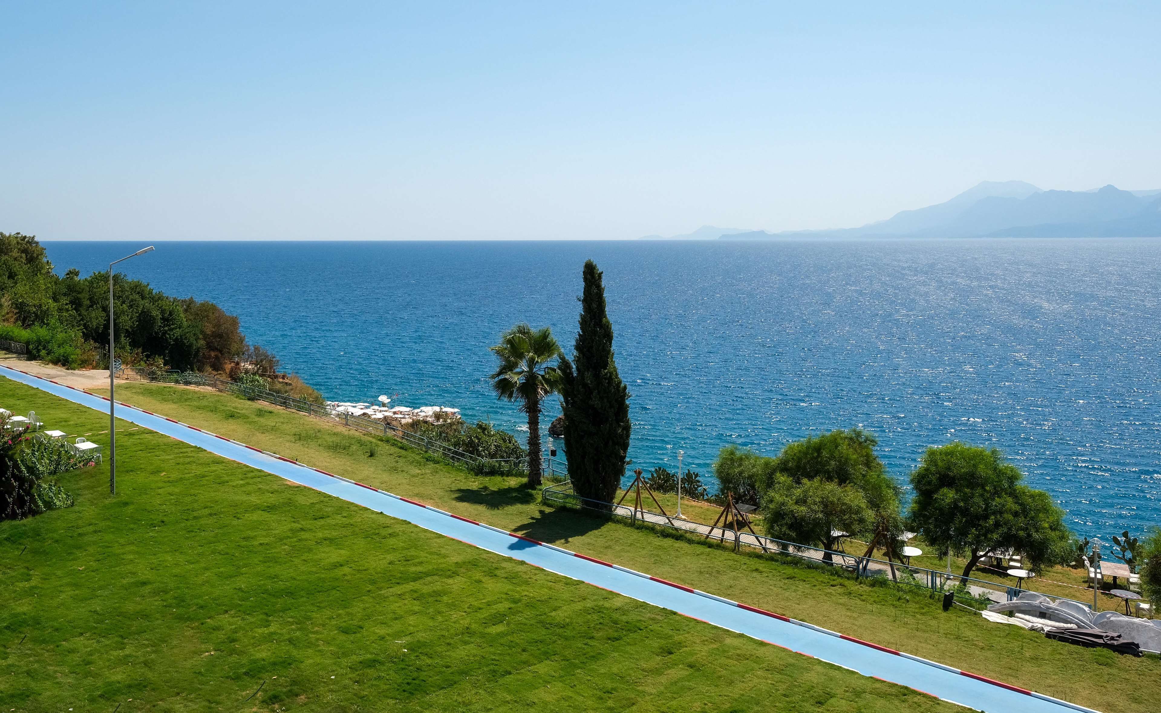 Photo - Lucky Monkey Hotel