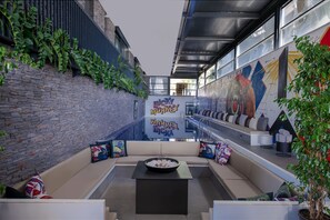 Indoor pool, sun loungers