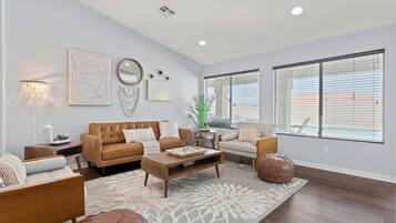 Televisión, oficina