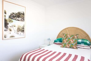 5 bedrooms, desk, iron/ironing board, free WiFi