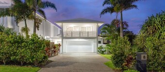 Casa De Palmeras- 5Bed beachfront holiday home