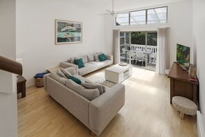 Televisión, videojuegos, Netflix y servicios de streaming