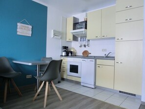 Kühlschrank, Ofen, Herdplatte, Geschirrspüler