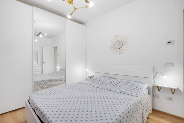 1 bedroom, iron/ironing board, WiFi