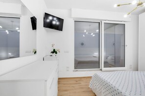 1 slaapkamer, een strijkplank/strijkijzer, wifi