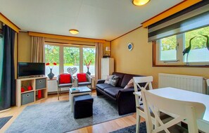 Smart TV - Gorgeous home in Schoonloo with WiFi (Schoonloo)