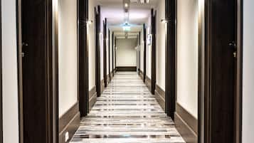 Hypo-allergenic bedding, in-room safe, desk, soundproofing