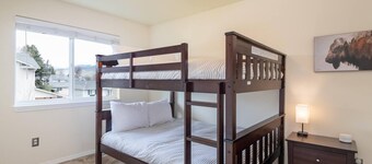 Charming Townhouse in the River Road Neighborhood - Pet friendly - Close to Downtown
