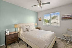 3 chambres, fer et planche à repasser, lit parapluie, Wi-Fi gratuit