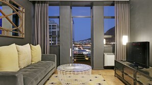 Standard Apartment | Living area - Fountain Suite 1005 (Cape Town)