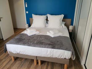 2 Schlafzimmer, Bügeleisen/Bügelbrett, kostenloses WLAN, Bettwäsche