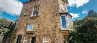 SUNNYSIDE APARTMENT // SPACIOUS 2 BEDROOM ACCOMMODATION LOCATED IN KENDAL WITHIN
