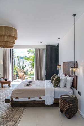 Luxury Villa, 6 Bedrooms | 6 bedrooms, in-room safe, desk, laptop workspace