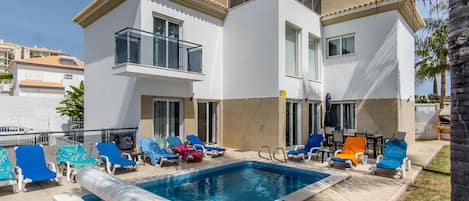 屋外プール、温水プール
