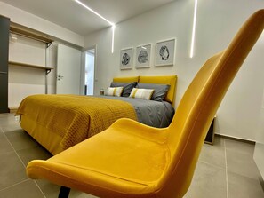 2 bedrooms, iron/ironing board, travel crib, free WiFi