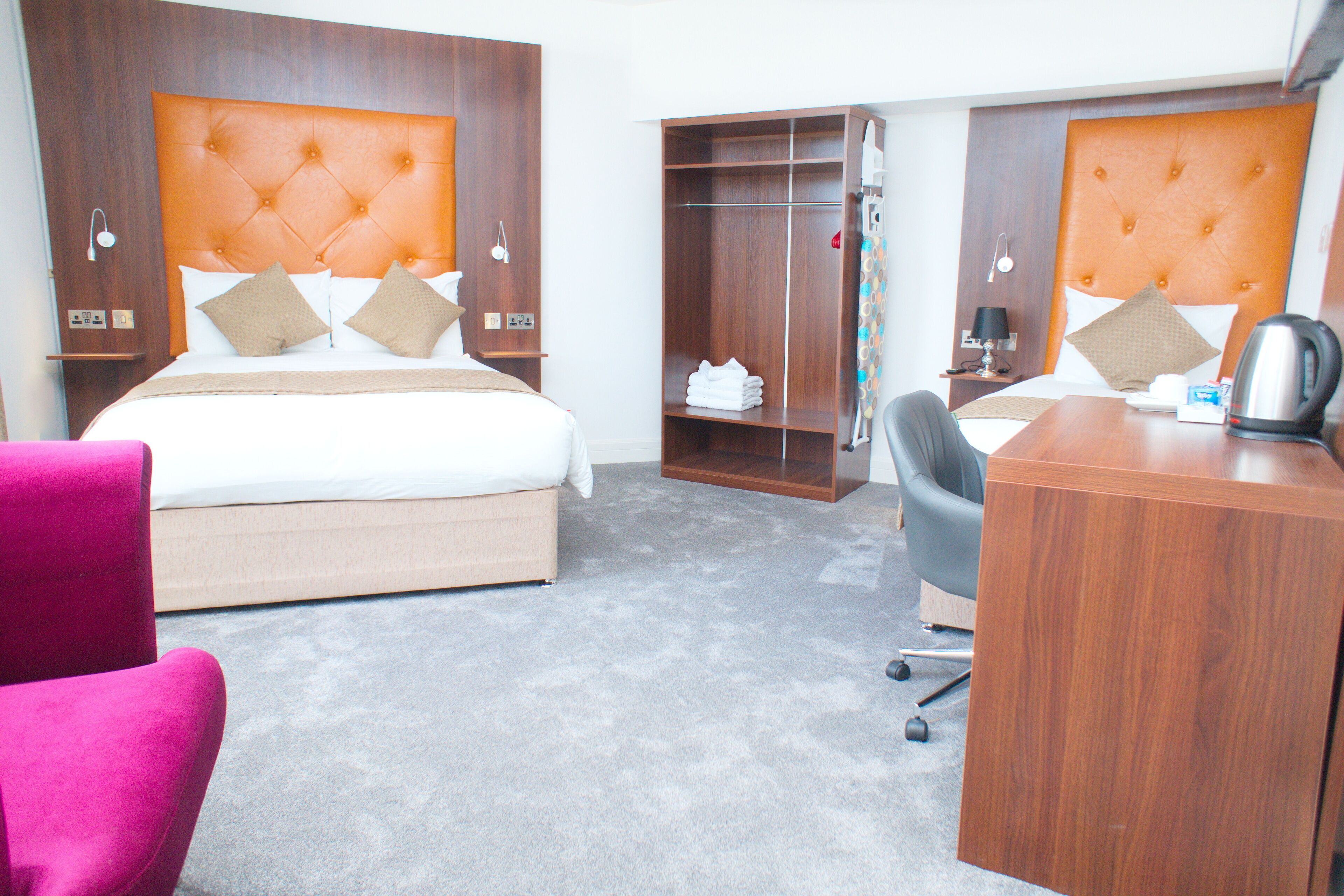 standard triple room | desk, laptop workspace, iron/ironing board, free wifi