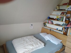 5 Schlafzimmer, Bügeleisen/Bügelbrett, kostenloses WLAN, Bettwäsche