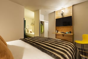 Superior Triple Room, Balcony