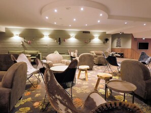 Coin salon dans le hall