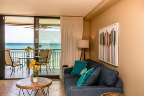 Smart TV - Split AC in your Island Home! Direct Ocean Views! (lahaina)