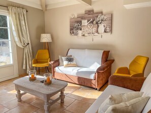 TV, mesa de pingue-pongue