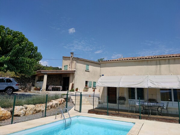 Piscine extérieure