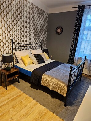 2 bedrooms, iron/ironing board, free WiFi, bed sheets - Apartment Sara Old Town (Kraków)