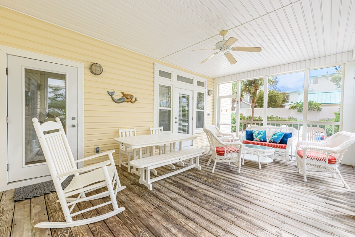 Photo 7 of 6-Seat Golf Cart ~ Private Pool ~ Screened Porch ~ Pet Friendly