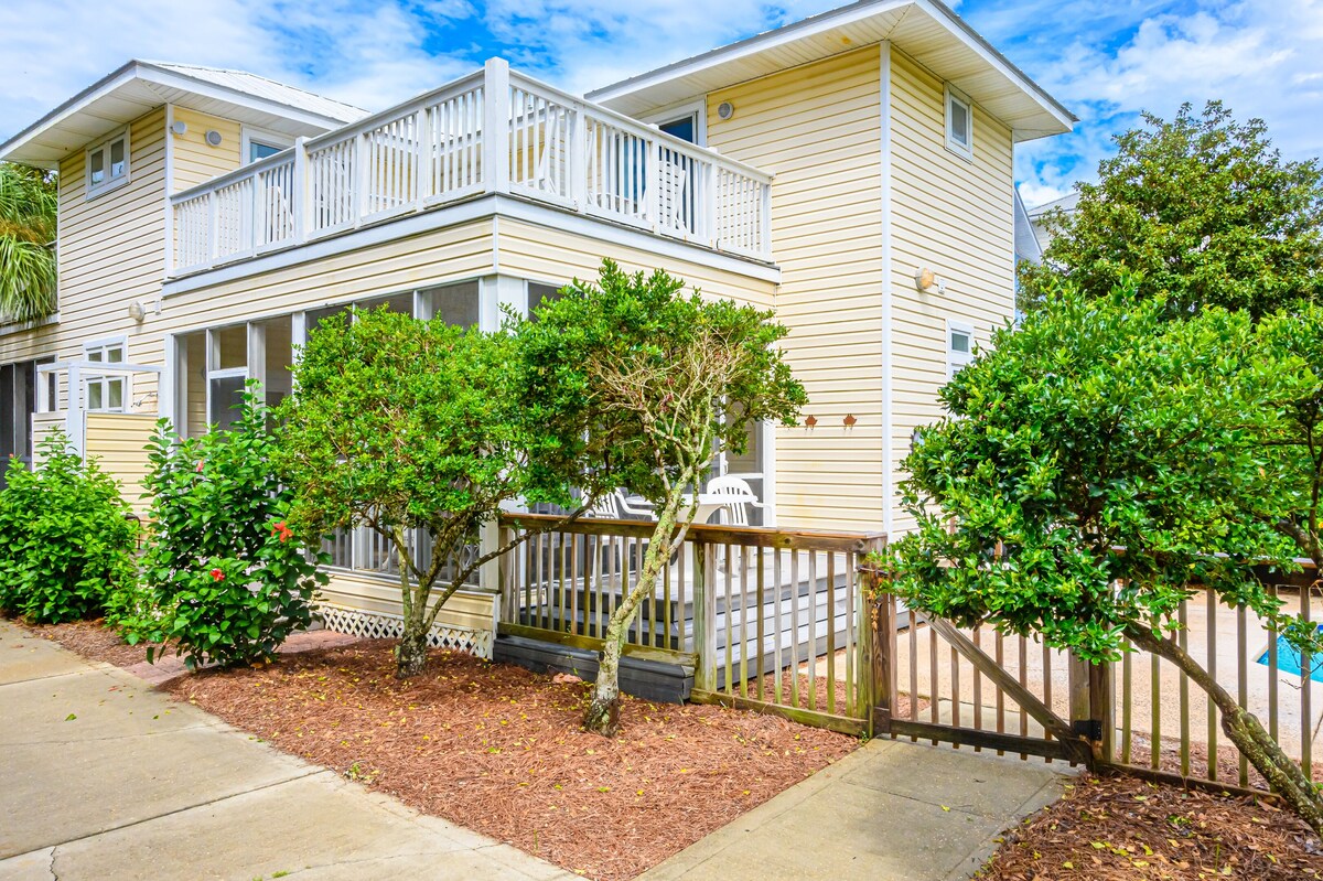 Photo 6 of 6-Seat Golf Cart ~ Private Pool ~ Screened Porch ~ Pet Friendly