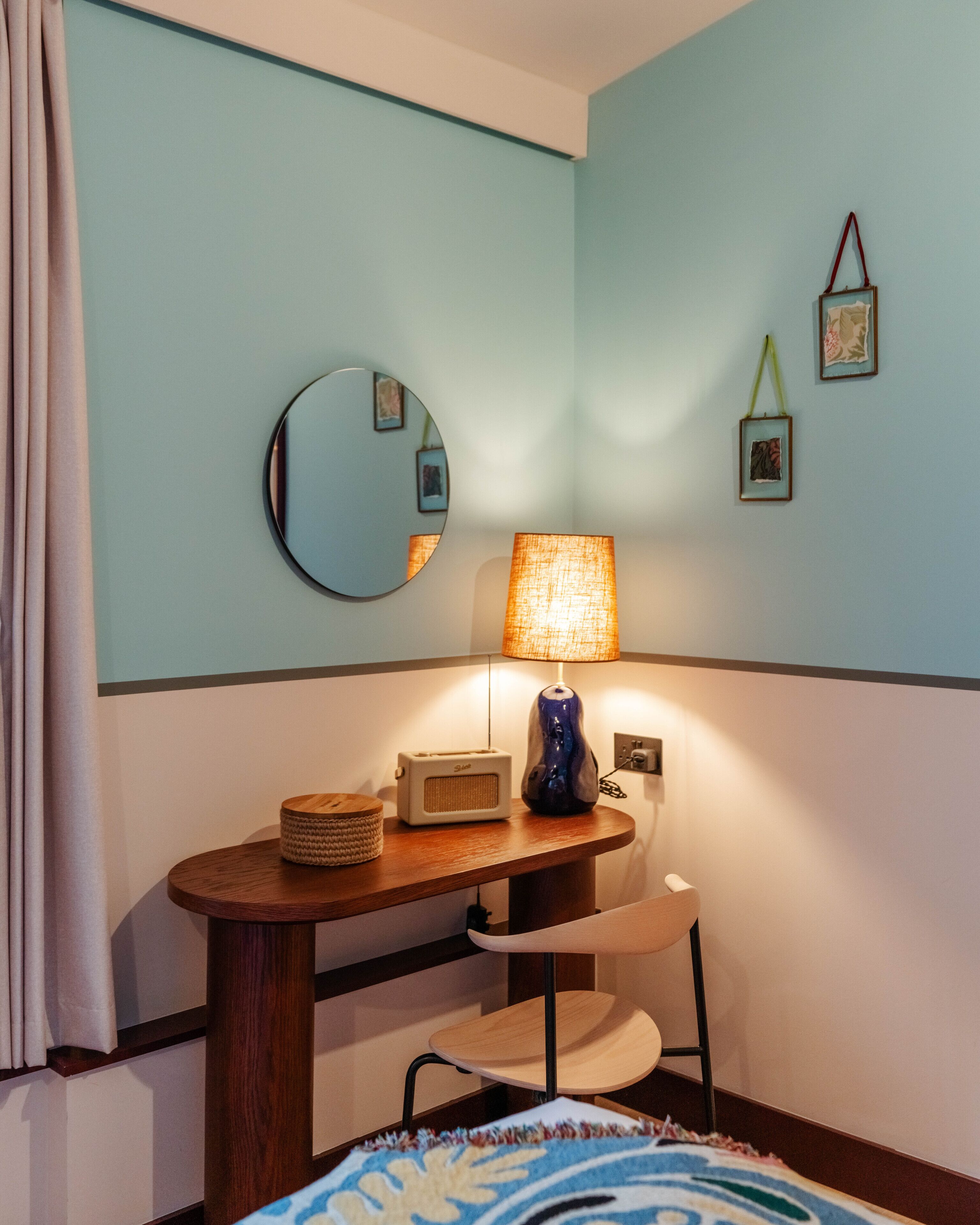Photo - room2 London Chiswick Hometel